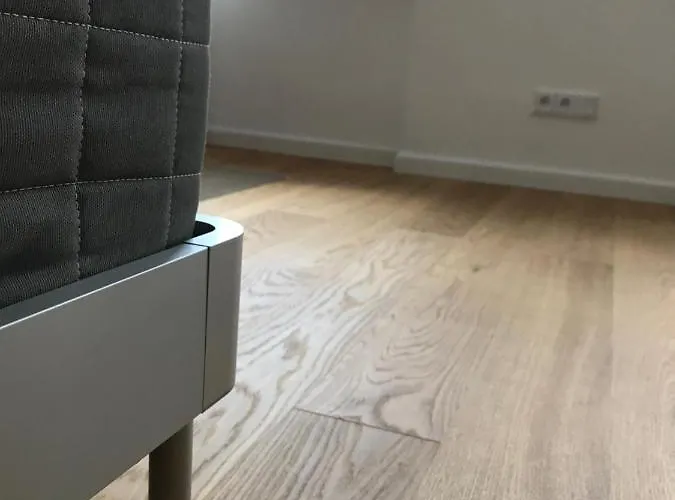 Completely New Renovated, 4Th Floor, Floor Heating, French Balcony Wien