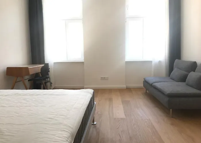 Completely New Renovated, 4Th Floor, Floor Heating, French Balcony Apartment